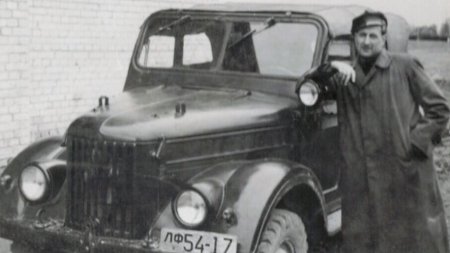 Edgars Lāčgalvis - Zinātniski pētnieciskās saimniecības "Sigulda" galvenais inženieris. 1963. gads.